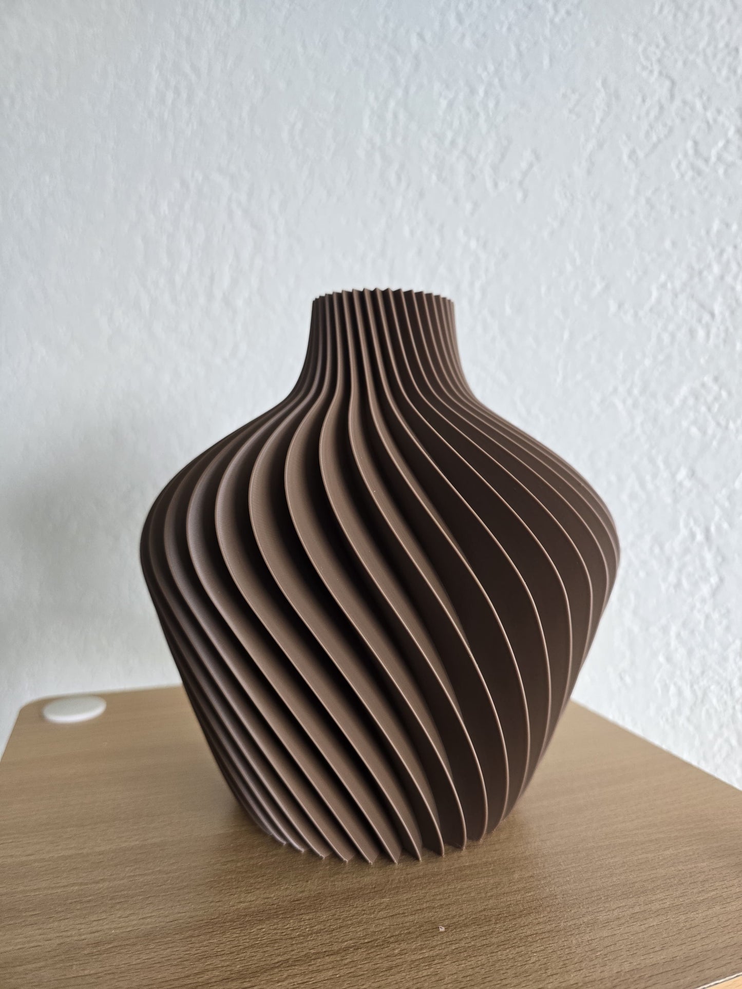 Modern Ribbed Geometric Flower Vase + FREE Artificial Flowers | Boho Centerpiece | Aesthetic Room Decor
